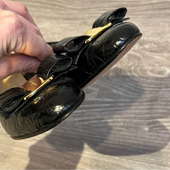 Salvatore Ferragamo Vera Pumps Size 5 AA - Picture 11 of 12